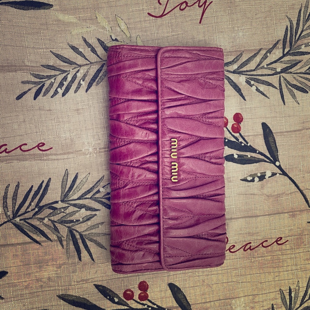 Miumiu wallet